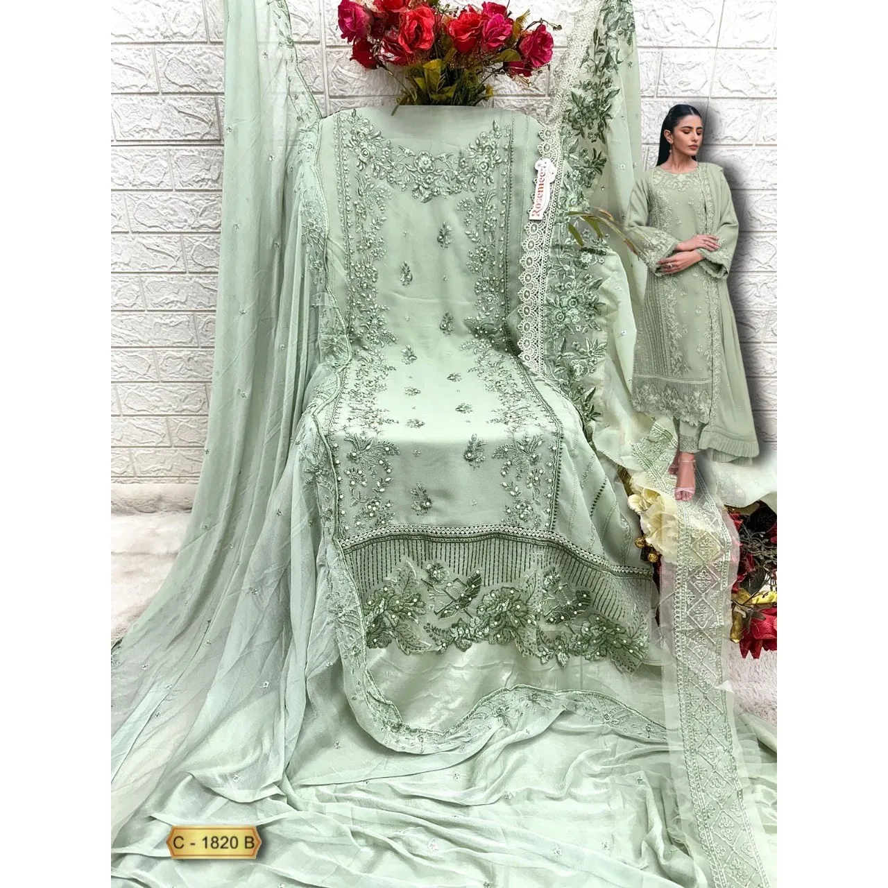 Simple Pakistani Mehndi Dress